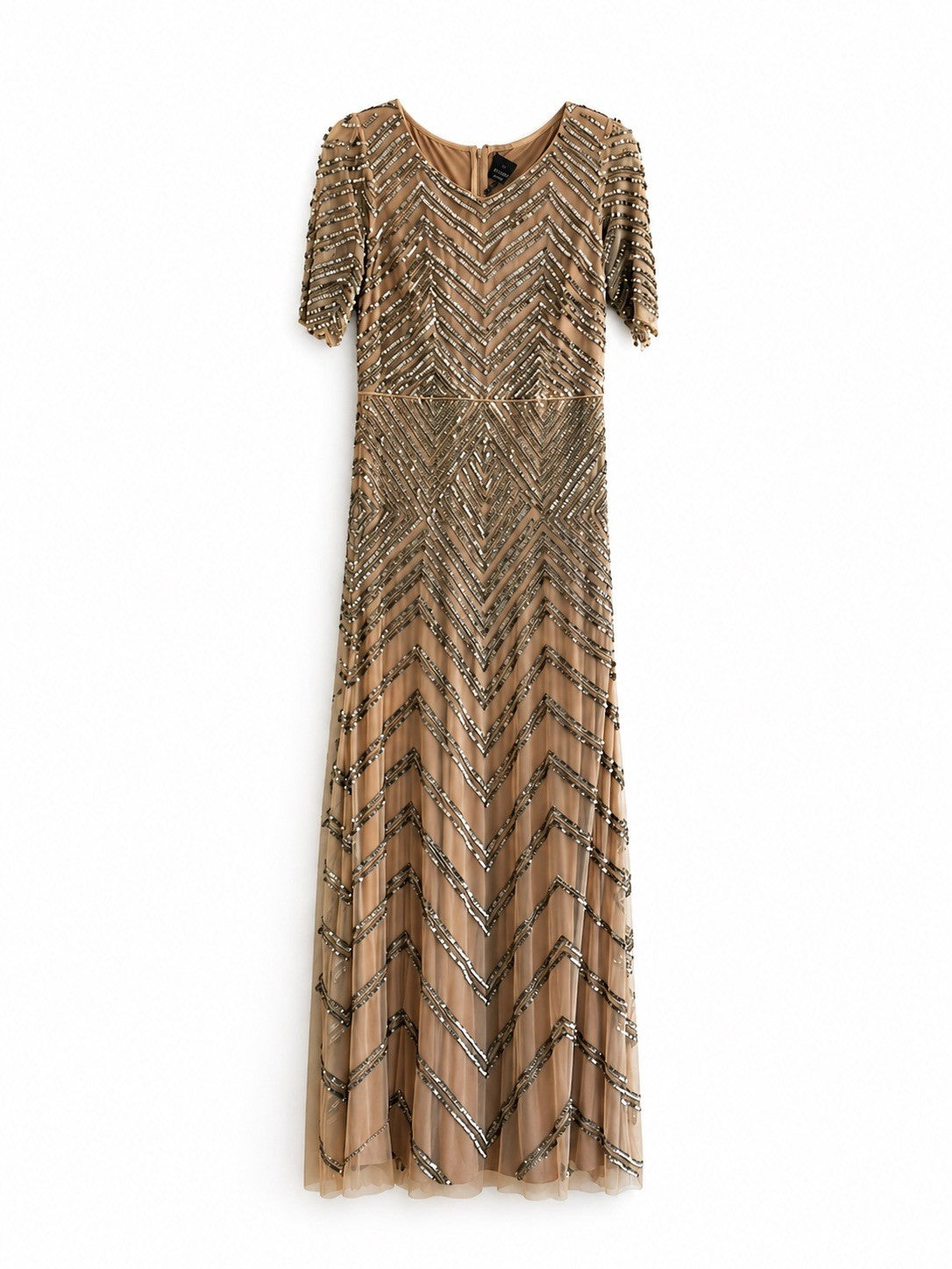 Vestido Beige con Bordado Plateado